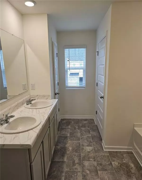 Mcdonough, GA 30253,108 Hampton CIR