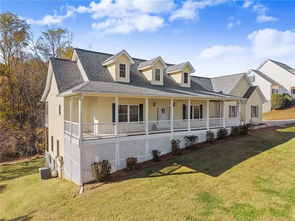 Dahlonega, GA 30533,65 Golden Autumn DR