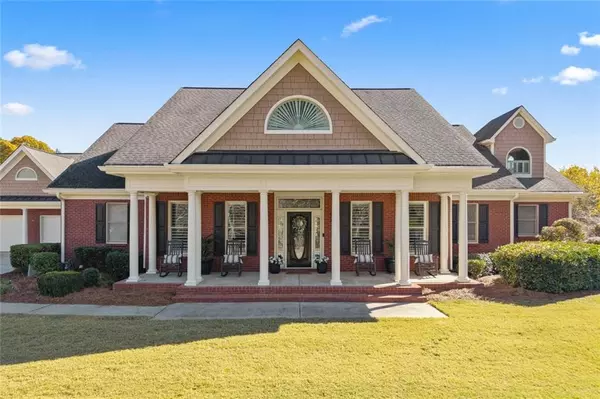 16 Gold Bullion DR E, Dawsonville, GA 30534