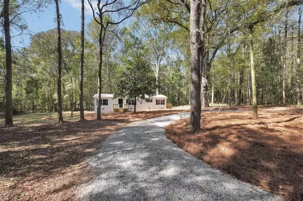 Monticello, GA 31064,452 Aikenton RD