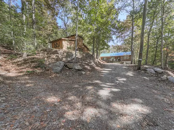 1166 Upper Sweetwater TRL SE, White, GA 30184