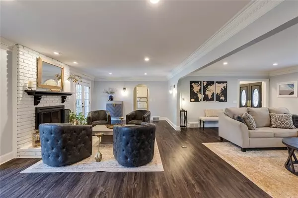 Sandy Springs, GA 30350,7590 Chaparral DR