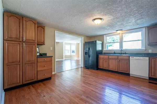 Aragon, GA 30104,11 Magnolia ST