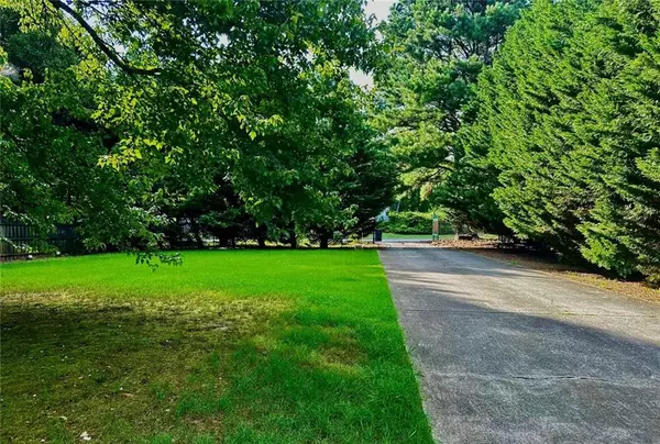 Lawrenceville, GA 30043,730 Tab Roberts RD