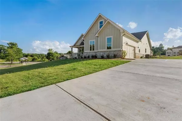 Hoschton, GA 30548,44 Palomino Circle