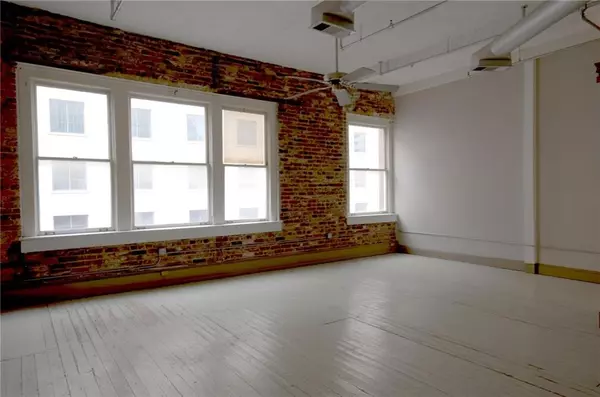 Atlanta, GA 30303,215 Mitchell ST SW #18