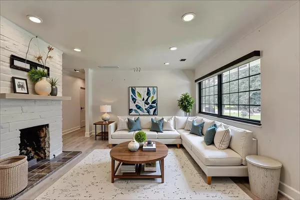 Atlanta, GA 30342,4237 Rickenbacker WAY NE