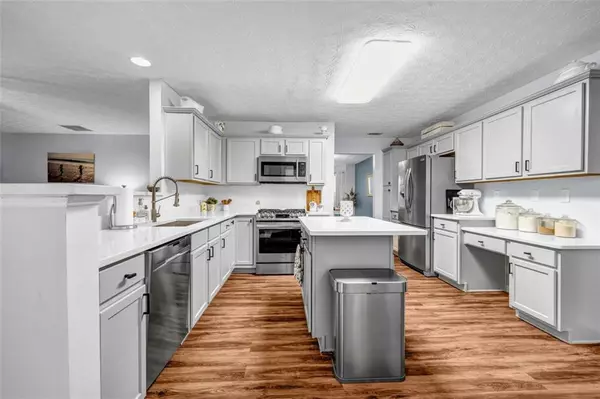 Suwanee, GA 30024,3941 OAK CROSSING DR