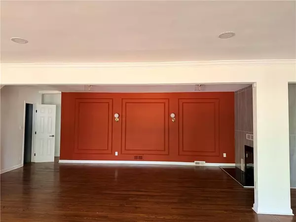 Atlanta, GA 30311,2340 Highview RD