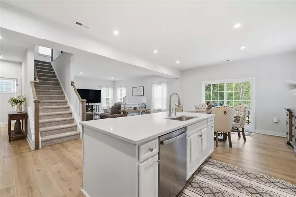 Calhoun, GA 30701,157 Asbury CIR