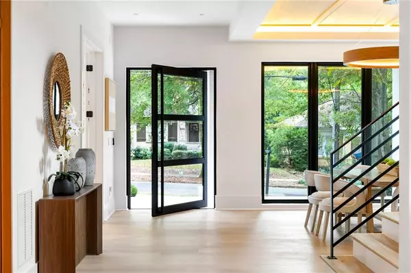 Atlanta, GA 30306,580 Elmwood DR NE