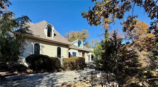 2895 Coles WAY, Atlanta, GA 30350