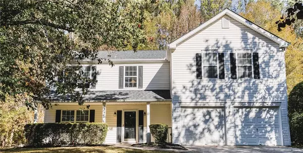 642 Crestworth XING, Powder Springs, GA 30127