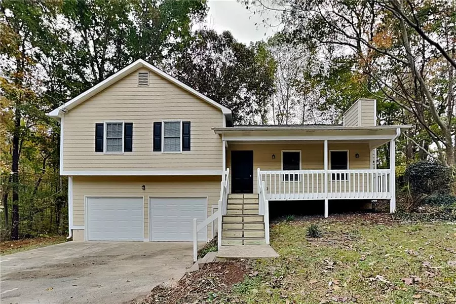 266 Grapevine DR, Douglasville, GA 30134