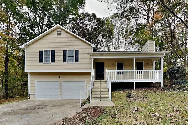 266 Grapevine DR, Douglasville, GA 30134