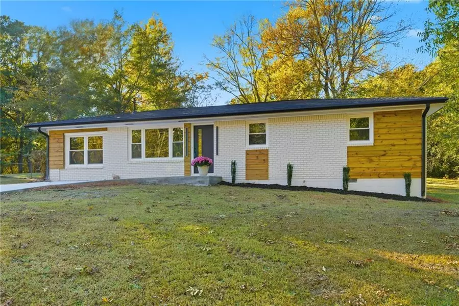 6807 Tralee DR, Lithia Springs, GA 30122