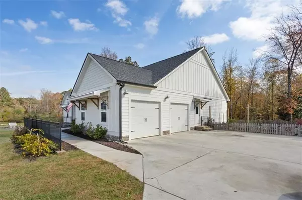 Canton, GA 30114,14402 Fincher RD