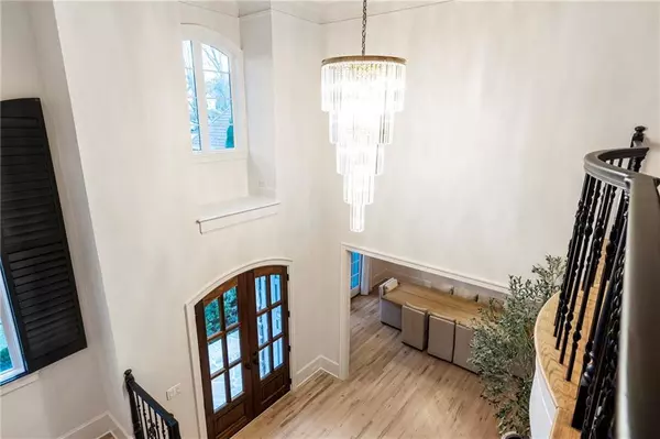 Milton, GA 30004,325 White Columns CT