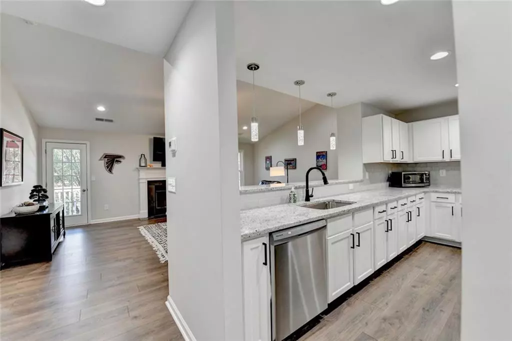 Roswell, GA 30076,324 Teal CT