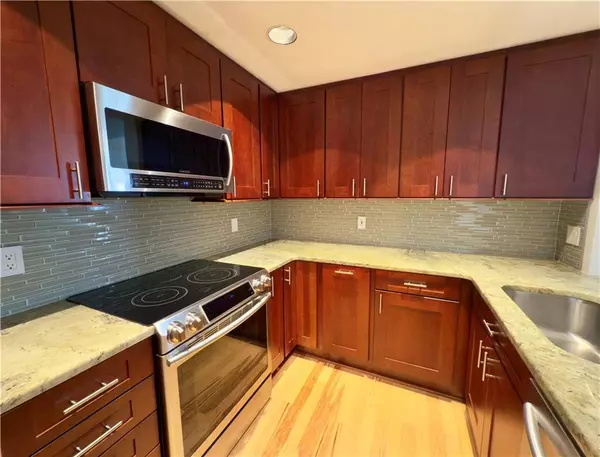 Atlanta, GA 30326,3475 Oak Valley RD NE #2110