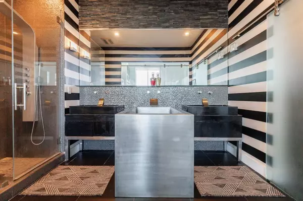 Atlanta, GA 30313,285 Centennial Olympic Park DR #PH2-7