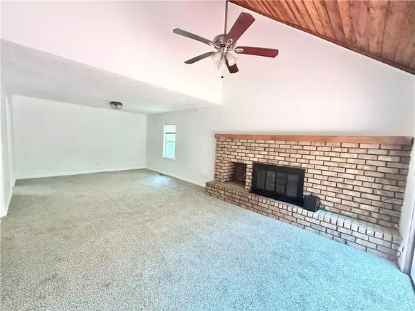 Douglasville, GA 30135,5968 Hilltop DR