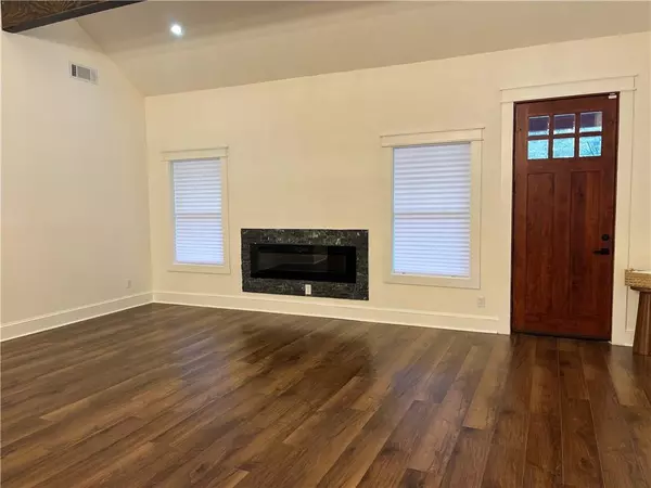 Atlanta, GA 30310,1318 Bluefield DR SW