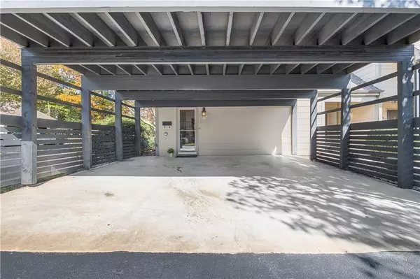 Atlanta, GA 30328,25 Forrest PL