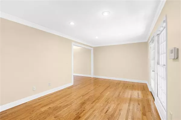 Atlanta, GA 30341,3091 Colonial WAY #i-2