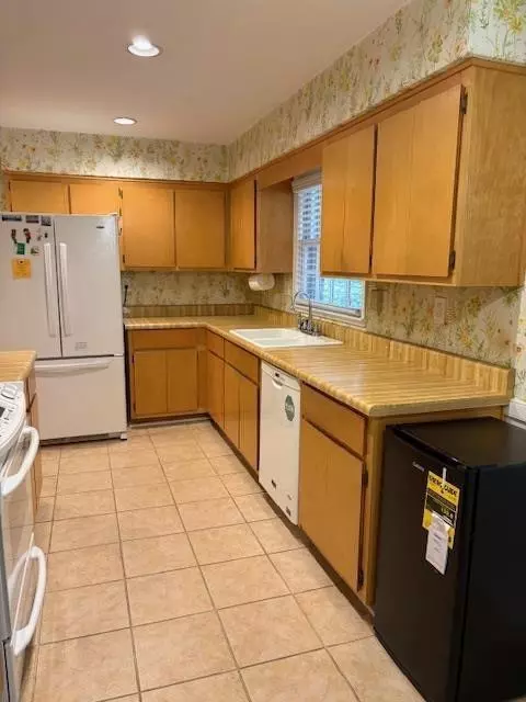 Atlanta, GA 30329,1777 Rosalind DR NE