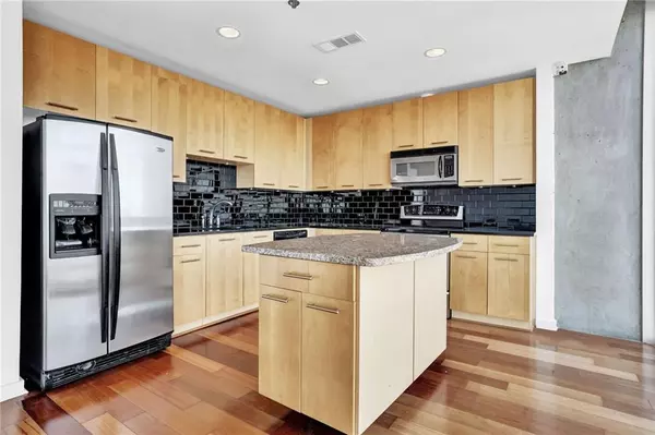 Atlanta, GA 30326,3324 Peachtree RD NE #2507