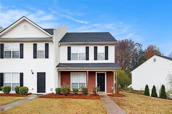 2 Chastain CIR, Newnan, GA 30263