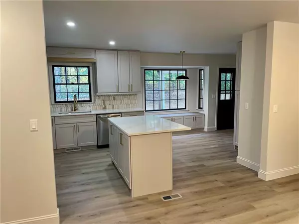 Marietta, GA 30060,537 Shay DR SW