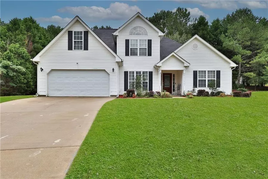3810 Weeping Willow LN, Loganville, GA 30052