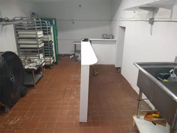 Marietta, GA 30067,102 Powers Ferry RD SE