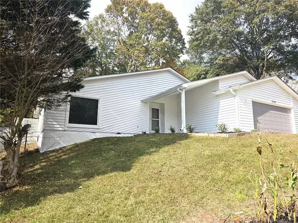 Alpharetta, GA 30022,10085 Old Woodland Entry