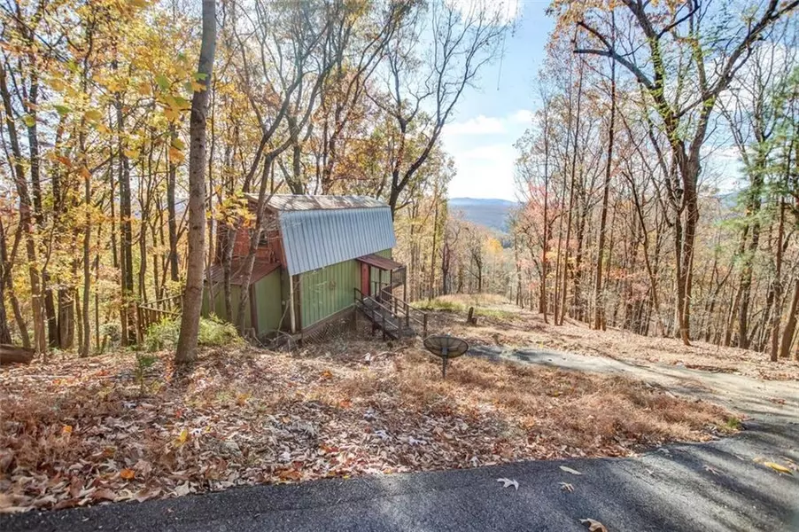 231 Look Out Ridge RD, Cleveland, GA 30528