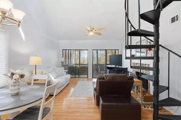 Waleska, GA 30183,106 Lake Cottages CT