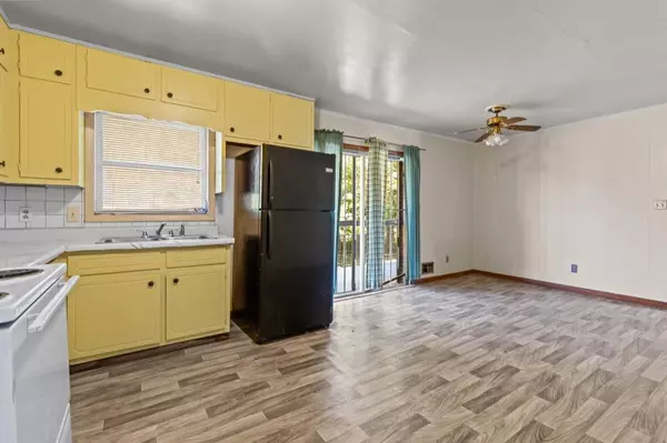 Decatur, GA 30035,4010 Emerald Lake DR