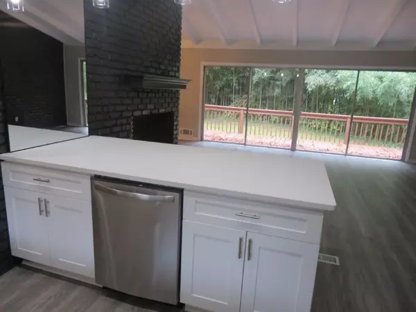 Atlanta, GA 30344,2416 Woodhill LN