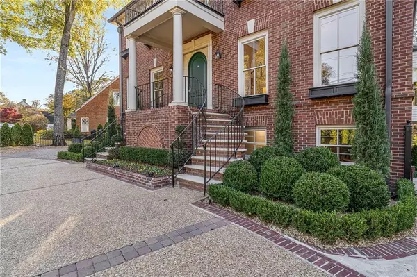 Atlanta, GA 30306,1562 Lenox RD NE