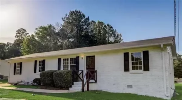 1445 E Mcintosh RD, Griffin, GA 30223