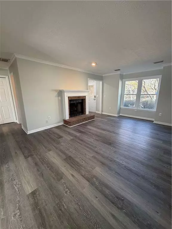 Tucker, GA 30084,243 Triple Oaks DR