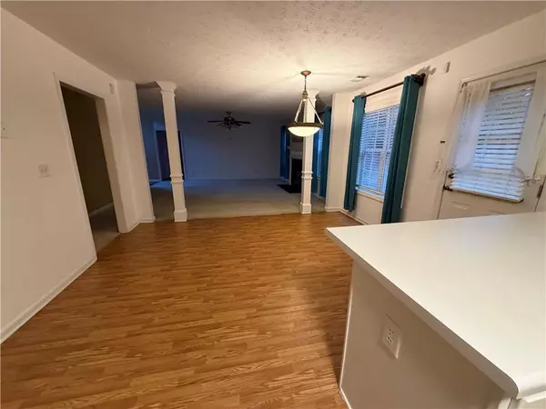 Stone Mountain, GA 30087,6906 Wynmeadow DR