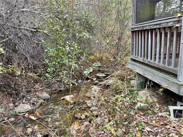 Jasper, GA 30143,7567 Henderson Mountain RD