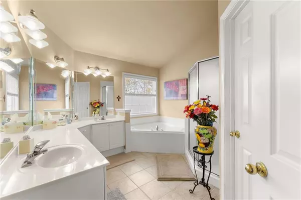 Buford, GA 30518,1000 Island Bluff LN