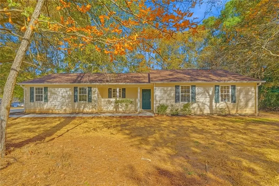 255 Countryside LN, Covington, GA 30016