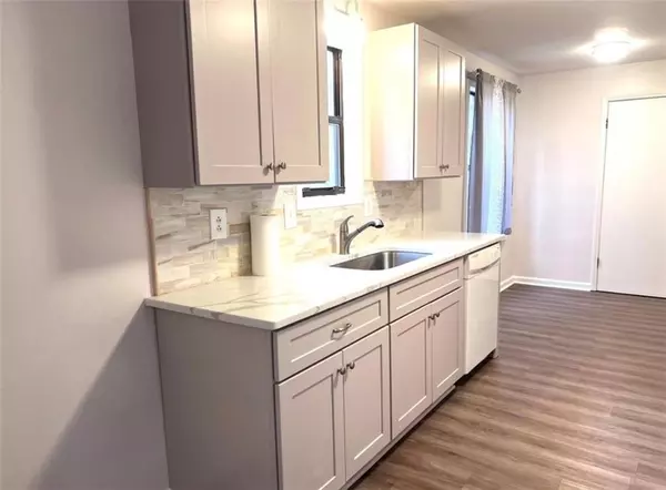 Woodstock, GA 30188,125 Apple VLY