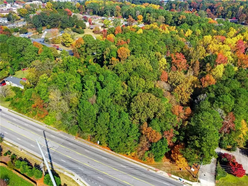 2234 Rockbridge RD, Stone Mountain, GA 30087