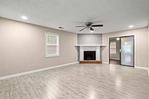 Woodstock, GA 30188,326 Farm Place CT NE